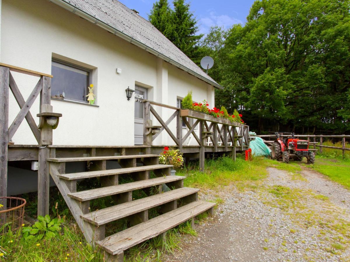 Villa Luxurious Farmhouse Near The Ski Area à Hellenthal Extérieur photo