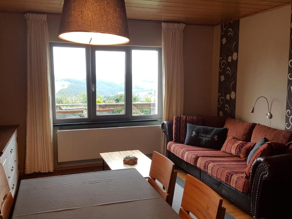Villa Luxurious Farmhouse Near The Ski Area à Hellenthal Extérieur photo