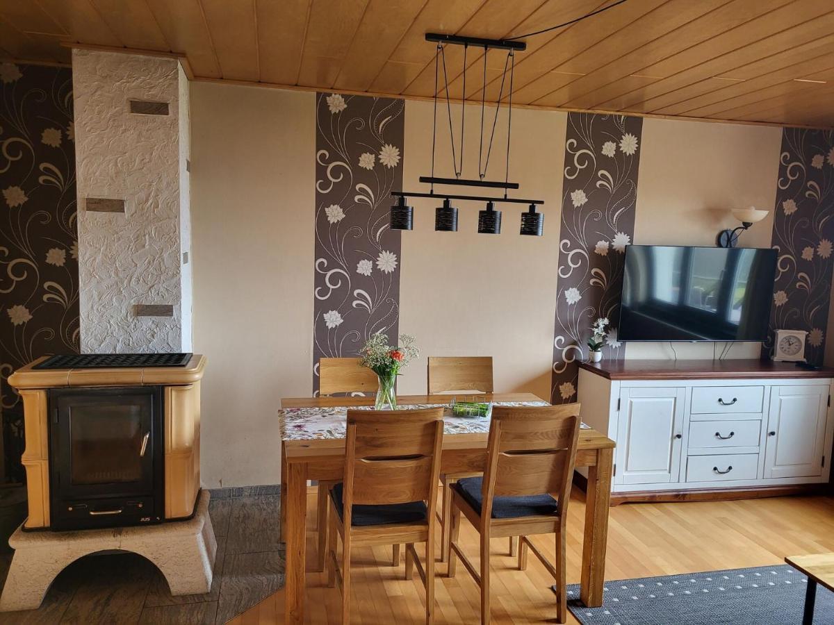 Villa Luxurious Farmhouse Near The Ski Area à Hellenthal Extérieur photo